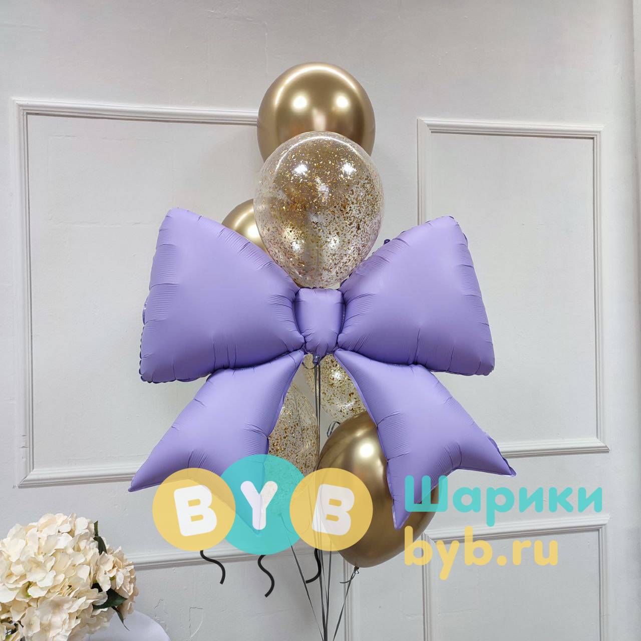 Фонтан с большим сиреневым бантом