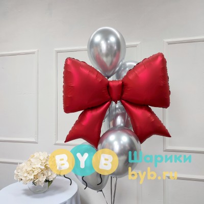 Фонтан из воздушных шаров и банта